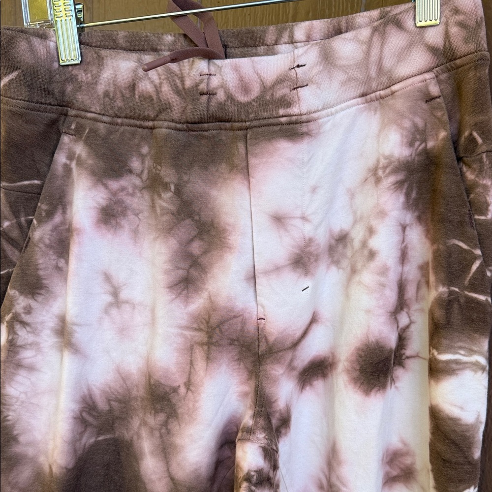 Lululemon Sweats - Picture 2 of 7